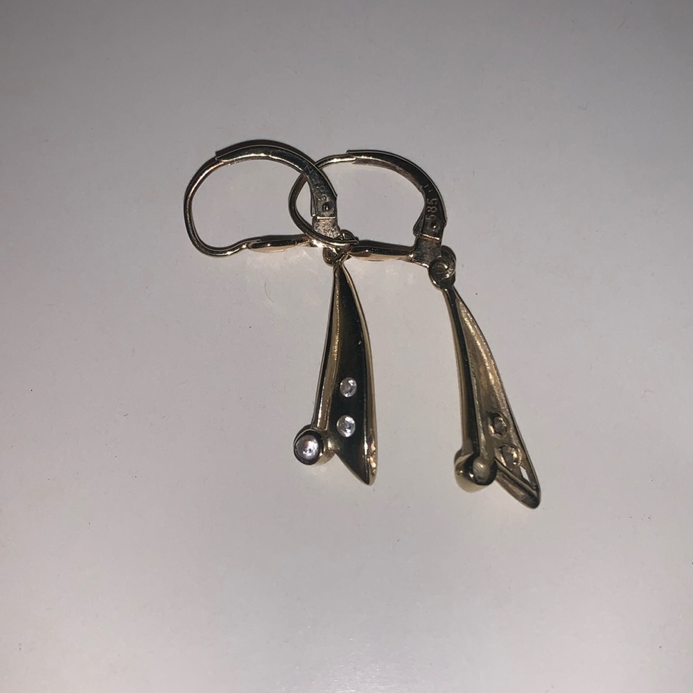 585 (14k) Vintage European Gold Earrings